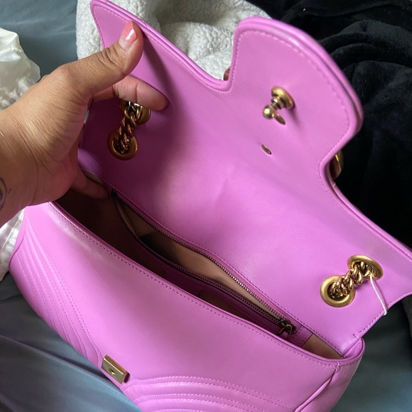 Gucci GG Marmont Matelasse crossbody bag - Picture 7 of 11